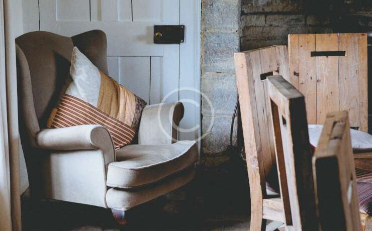 Reasons to Buy Antique Furniture